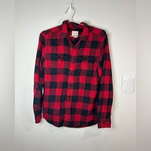 American Eagle Red Black Buffalo Plaid Button-Up Flannel Shirt | Size Medium